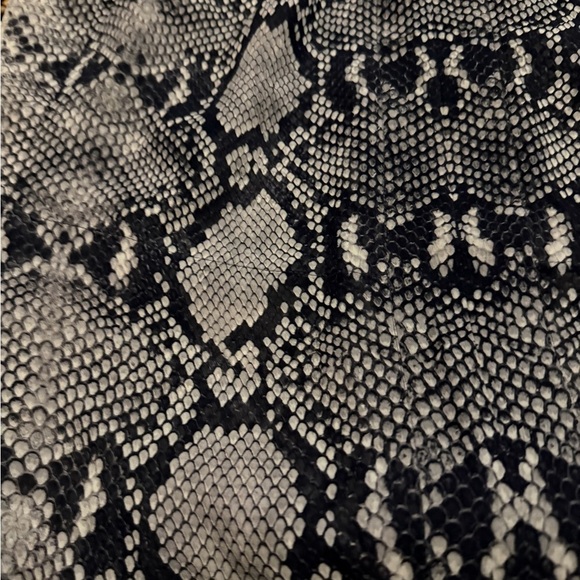 Akris Python-Print Silk Funnel-Neck Tunic (108) - Picture 5 of 10